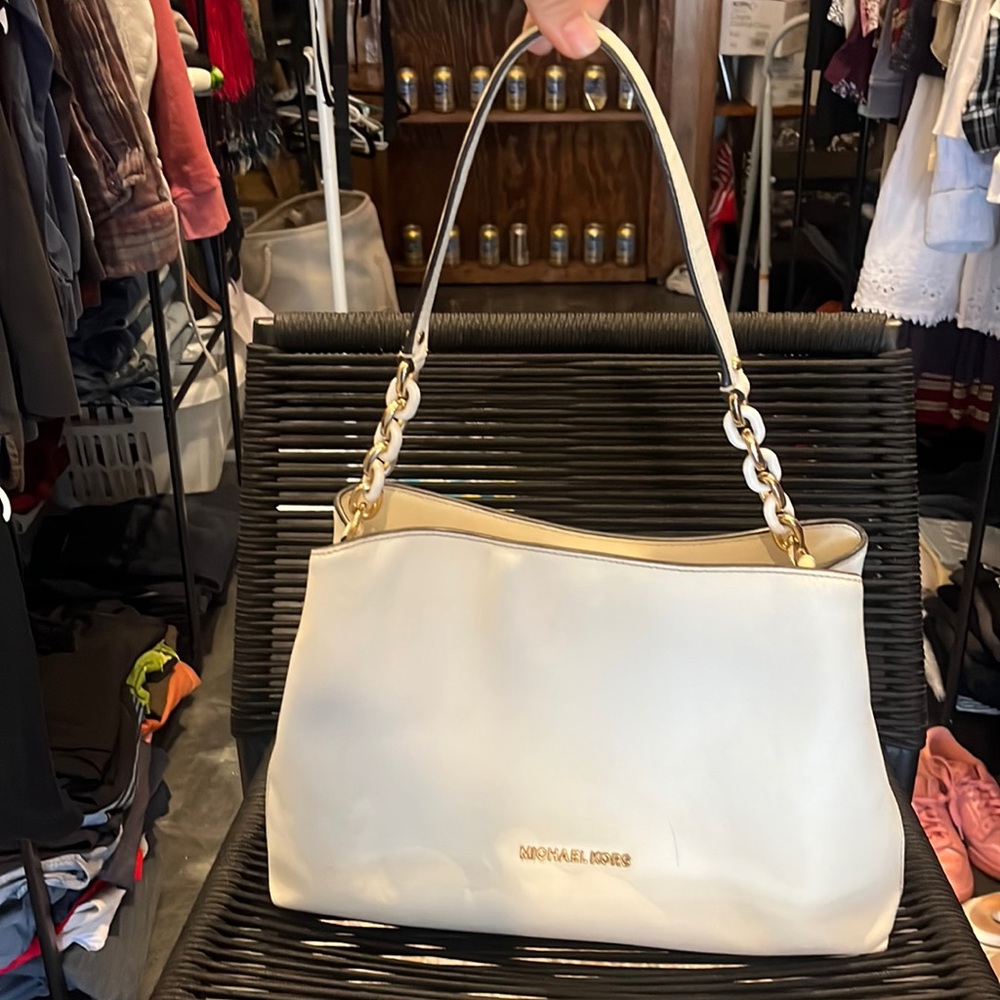 White Micheal Kors Purse